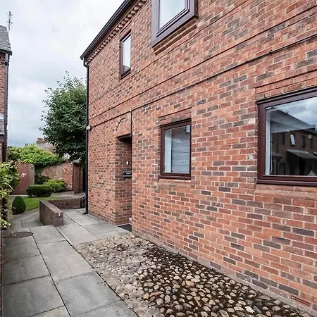 Apartment 30 Fewster Way