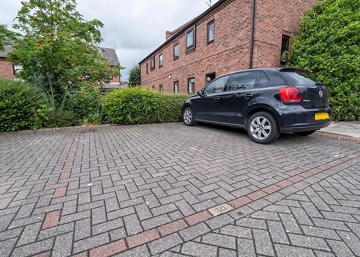 아파트 30 Fewster Way *